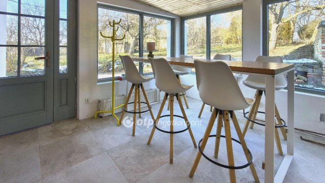 Eladó családi ház, Kapolyon 52.9 M Ft, 2 szobás