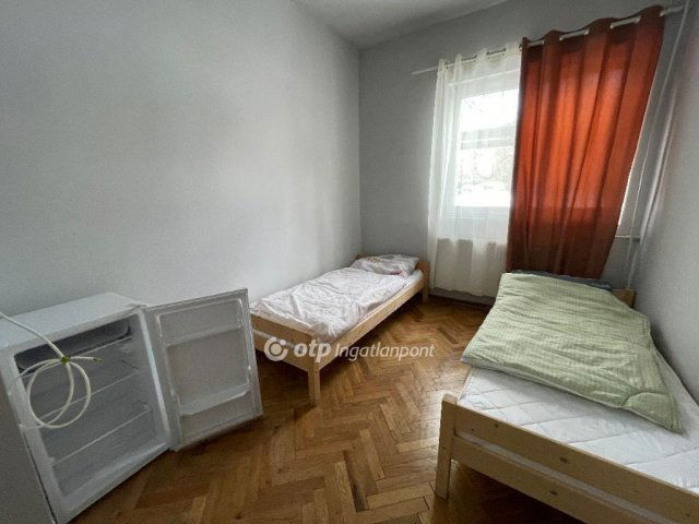 Eladó iroda, Dunaújvárosban 380 M Ft / költözzbe.hu