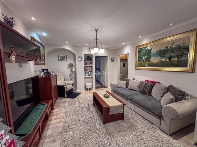 Eladó téglalakás, Dunakeszin 95 M Ft, 3 szobás