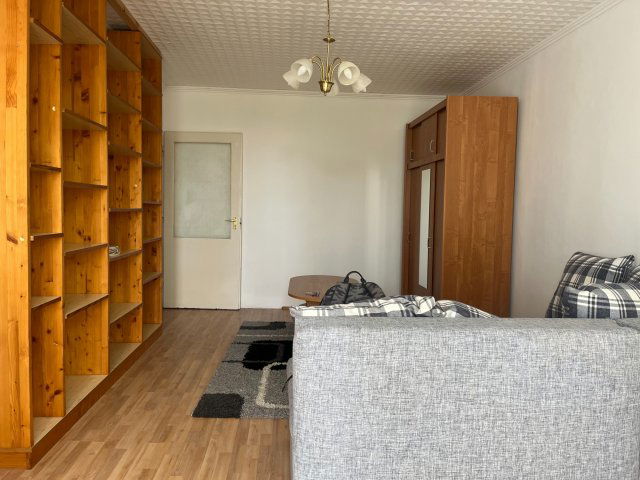 Kiadó panellakás, albérlet, Pécsett, Szigeti úton 200 E Ft / hó