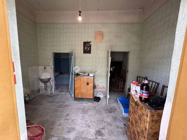Eladó családi ház, Vaskúton 9.5 M Ft, 5 szobás