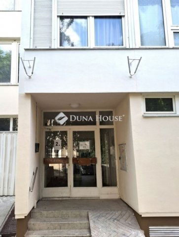 Eladó téglalakás, Budapesten, III. kerületben 79.9 M Ft