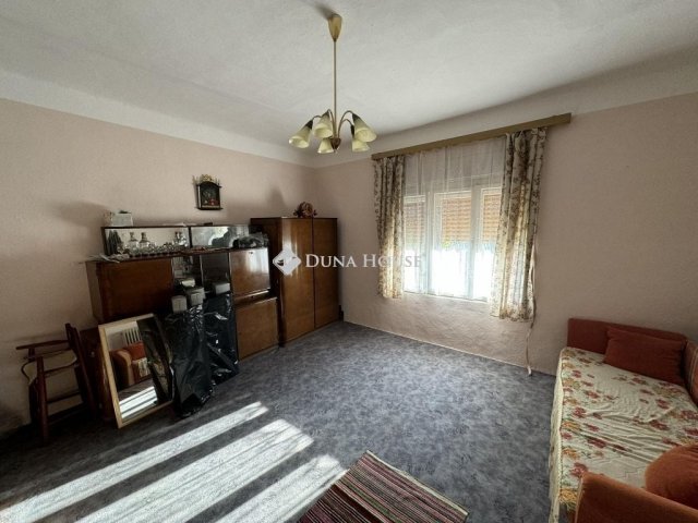 Eladó családi ház, Villánykövesden 17.5 M Ft, 5 szobás