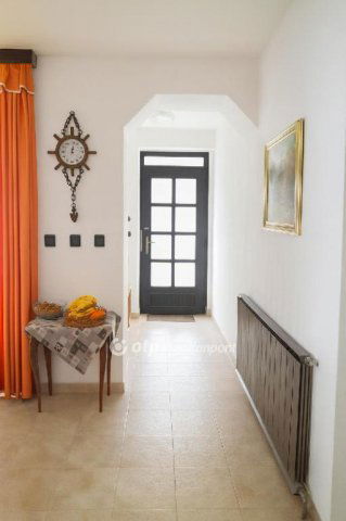 Eladó családi ház, Siófokon 150 M Ft, 5+4 szobás