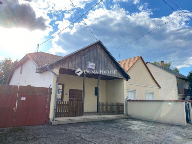 Eladó családi ház, Alcsútdobozon 50 M Ft, 2 szobás