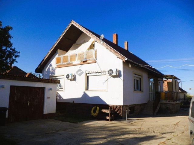 Eladó családi ház, Baracskán 84.7 M Ft, 3 szobás