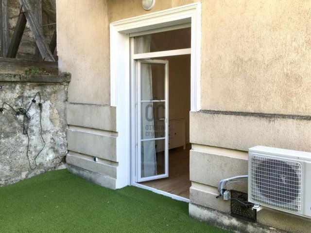 Eladó téglalakás, Budapesten, I. kerületben 59.9 M Ft, 1 szobás