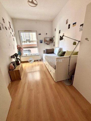 Eladó téglalakás, Budapesten, VIII. kerületben 88.5 M Ft