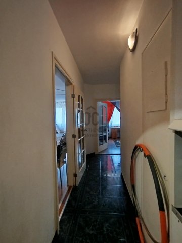 Eladó panellakás, Dunaújvárosban 34.9 M Ft, 2 szobás