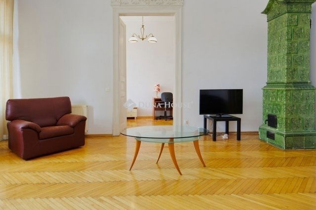 Eladó téglalakás, Budapesten, VII. kerületben 150 M Ft, 4 szobás