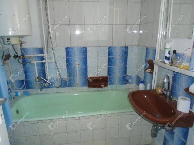 Eladó családi ház, Cserkeszőlőn 12 M Ft, 1 szobás