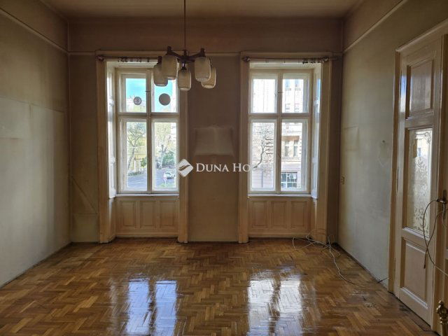 Eladó téglalakás, VII. kerületben, Rottenbiller utcában