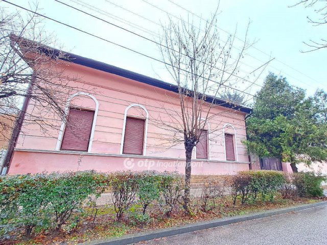 Eladó családi ház, Kiskunfélegyházán 49.9 M Ft, 3+1 szobás