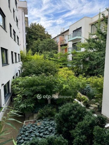 Eladó téglalakás, Budapesten, I. kerületben 152 M Ft, 2 szobás