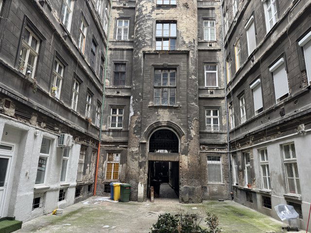 Eladó téglalakás, Budapesten, VI. kerületben 58 M Ft, 2 szobás