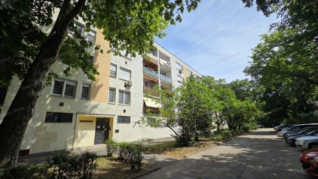 Eladó téglalakás, Kecskeméten 30.9 M Ft, 1 szobás