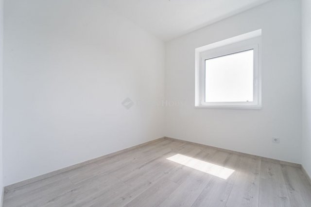 Eladó téglalakás, Rétságon 62 M Ft, 3 szobás
