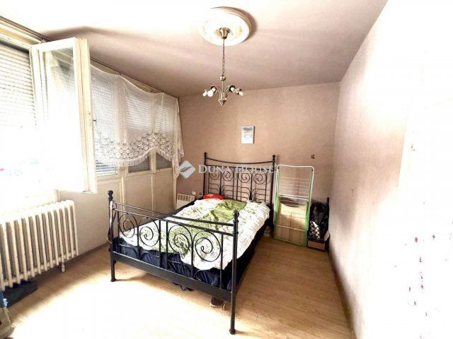 Eladó panellakás, Nagykanizsán, Hevesi Sándor utcában 23.5 M Ft