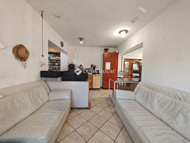 Eladó családi ház, Tiszajenőn 34.9 M Ft, 1+2 szobás