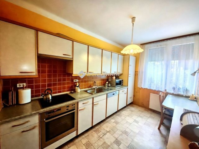 Eladó téglalakás, Tófejen 31.5 M Ft, 5 szobás