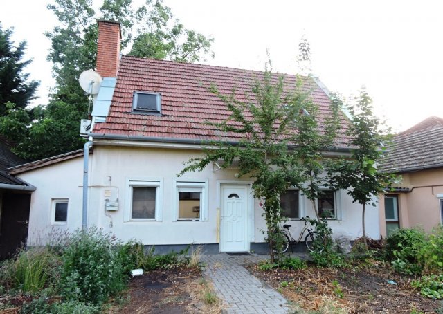 Eladó családi ház, Kecskeméten 57 M Ft, 3 szobás
