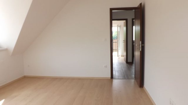 Eladó nyaraló, Ráckevén 89.9 M Ft, 5 szobás