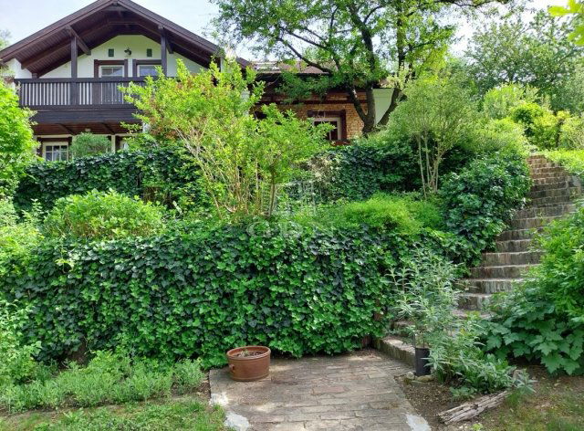 Eladó családi ház, Budaörsön 329.9 M Ft, 5 szobás