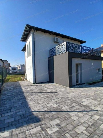 Eladó családi ház, Siófokon 179.9 M Ft, 5 szobás