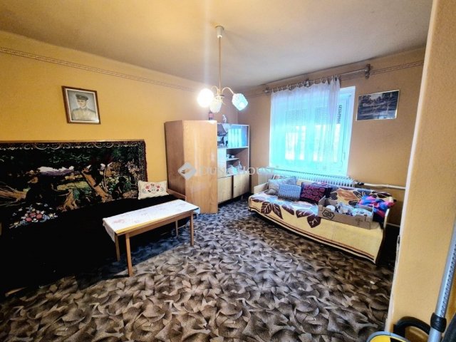 Eladó családi ház, Nyíradonyban 25 M Ft, 2 szobás