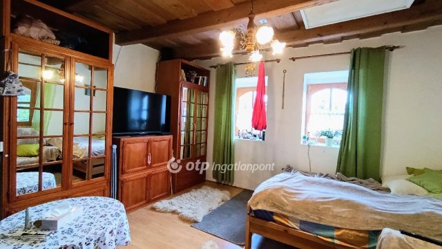 Eladó családi ház, Jászfényszarun 39.9 M Ft, 2 szobás