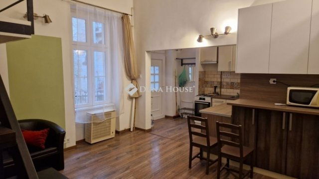 Eladó téglalakás, Budapesten, VIII. kerületben 46.5 M Ft