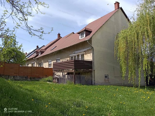 Eladó családi ház, Oroszlányban 63 M Ft, 5 szobás