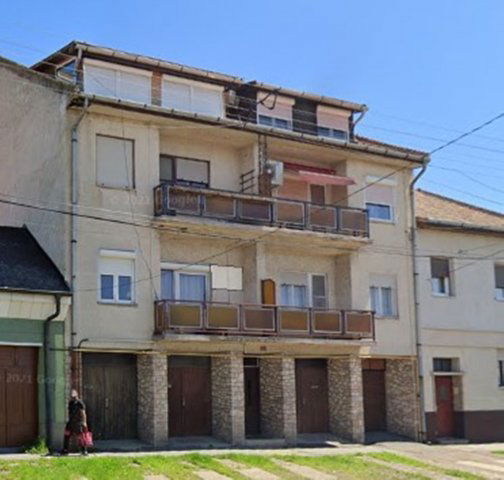 Eladó téglalakás, Gyöngyösön 38 M Ft, 3 szobás