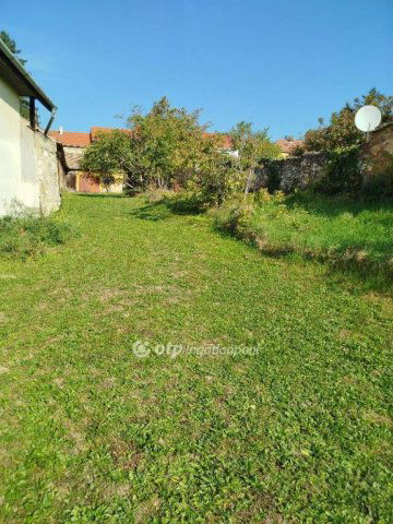 Eladó családi ház, Pécsett 27.9 M Ft, 2+1 szobás