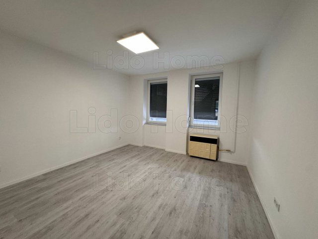 Eladó családi ház, Dombóváron 37.5 M Ft, 2+1 szobás