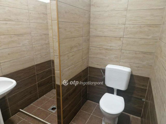 Eladó téglalakás, Tápiószelén 29.99 M Ft, 1+3 szobás