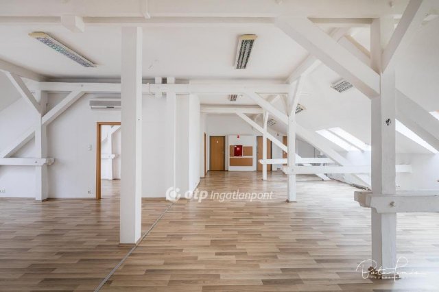 Eladó családi ház, Budapesten, IX. kerületben 893.2 M Ft