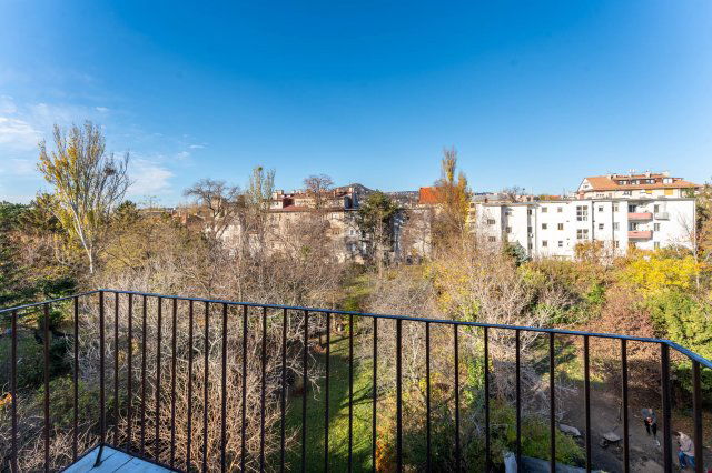 Eladó téglalakás, Budapesten, XI. kerületben, Badacsonyi utcában