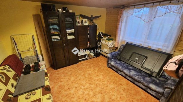 Eladó családi ház, Előszálláson 25 M Ft, 2 szobás