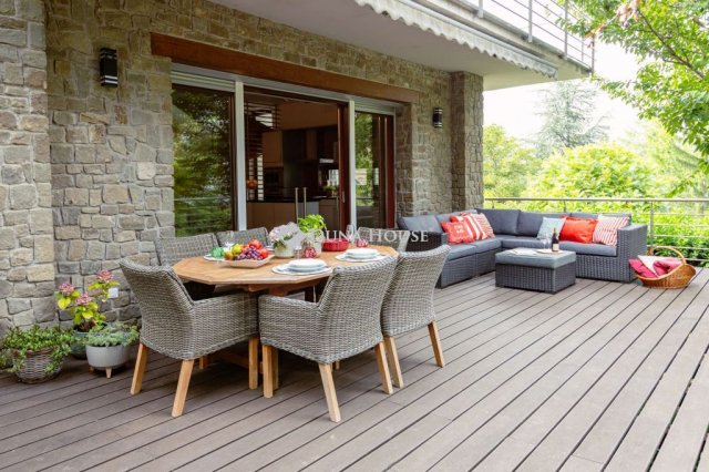 Eladó családi ház, Tihanyban 375 M Ft, 6 szobás