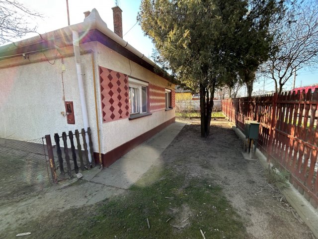 Eladó családi ház, Debrecenben, Alma utcában 59 M Ft, 3+1 szobás