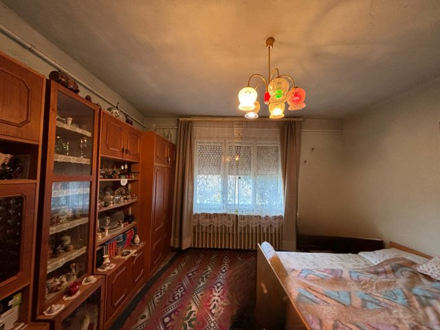Eladó családi ház, Tápiószecsőn 49.8 M Ft, 5+1 szobás