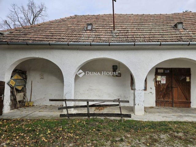 Eladó családi ház, Lovászpatonán 9.9 M Ft, 1 szobás