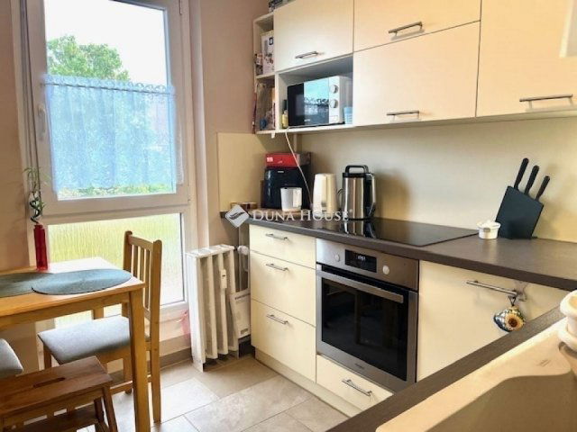 Eladó panellakás, Pécsett 47.5 M Ft, 2 szobás