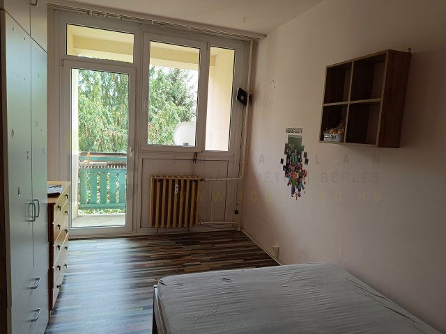 Kiadó panellakás, albérlet, Szegeden 180 E Ft / hó, 2+1 szobás