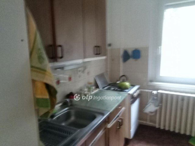 Eladó panellakás, Szegeden 49.9 M Ft, 2 szobás