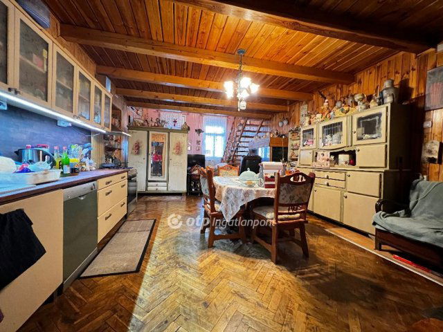 Eladó téglalakás, Budapesten, XV. kerületben 79 M Ft, 4 szobás