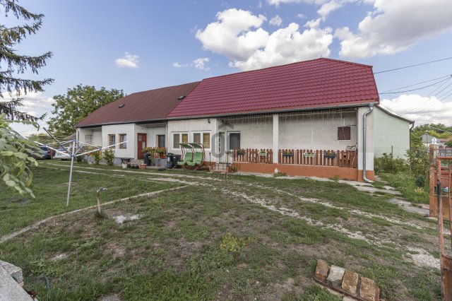 Eladó ikerház, Nádasdladányban 39.799 M Ft, 4 szobás