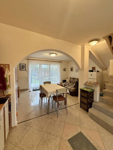 Eladó téglalakás, Balatonfüreden 89.9 M Ft, 2+1 szobás