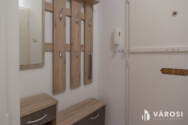 Kiadó panellakás, albérlet, Szegeden 150 E Ft / hó, 2 szobás